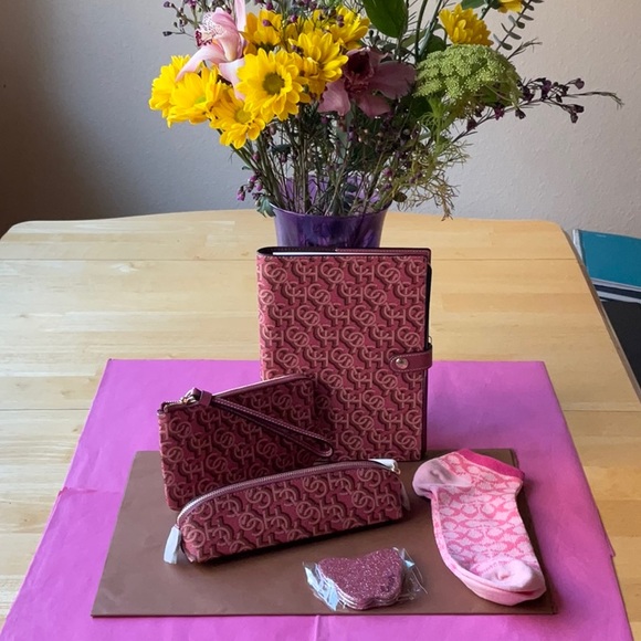 🌸 COACH NOTEBOOK WITH COACH MONOGRAM PRINT 🌸BUNDLE🌸 NWT 🌸 - Picture 5 of 16